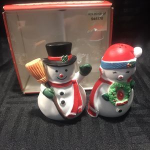 vintage McCrory 1986 Mr and Mrs Snowmen salt and pepper shakers